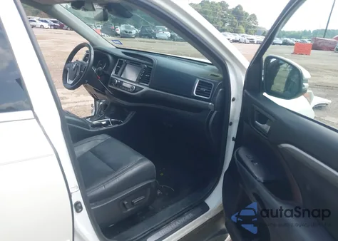 2017 Toyota Highlander Limited z USA, uszkodzony, nr VIN 5TDYZRFH6HS221234